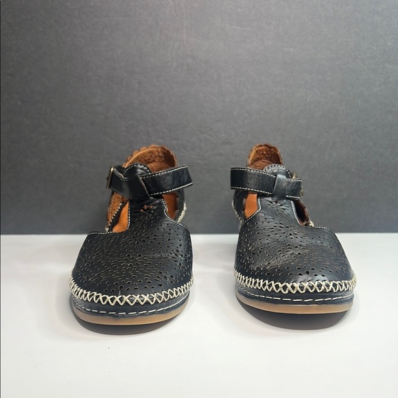 Spring Step Shoes Women's Size 7.5 Black Airy Roxela T-Strap Embroidery Sandals - Picture 4 of 12